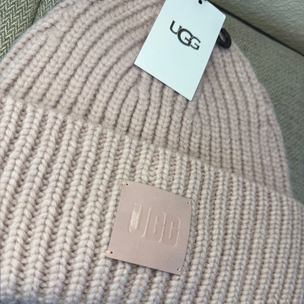 UGG Chunky Knit Beanie Women's in Mauve Pink, Fold Over Cuff w Logo Patch Hat - Picture 10 of 11
